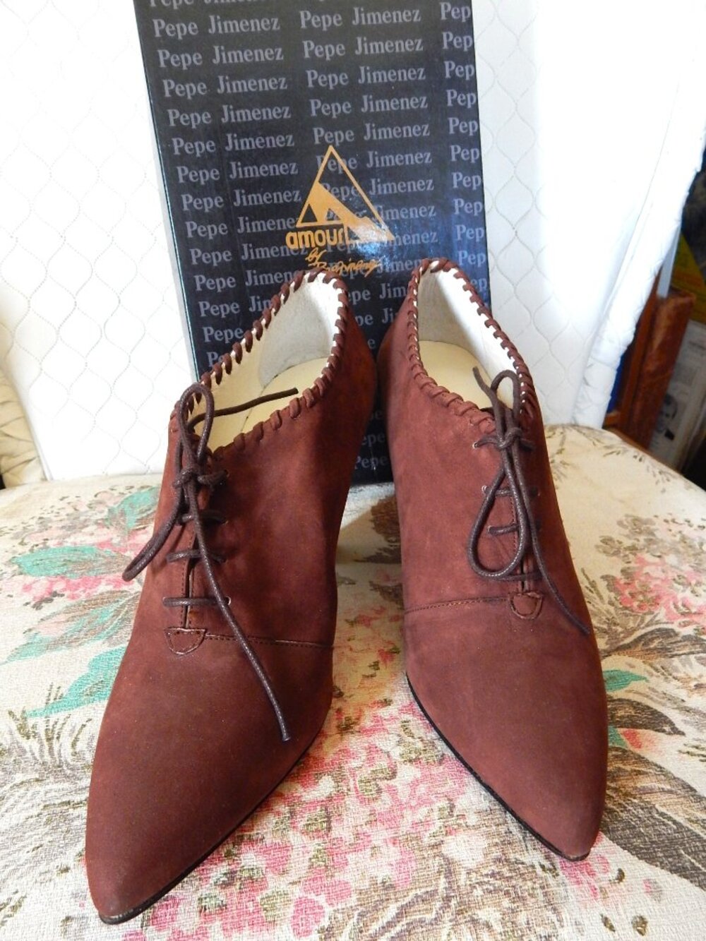 NWOT Pepe Jimenez Brown Suede Pumps - 6M - Boxed